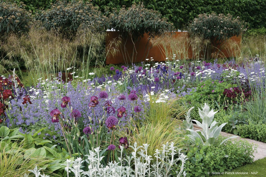 Comment to create a beautiful perennial border