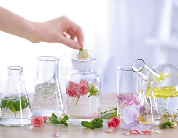 Make a flower-based lotion