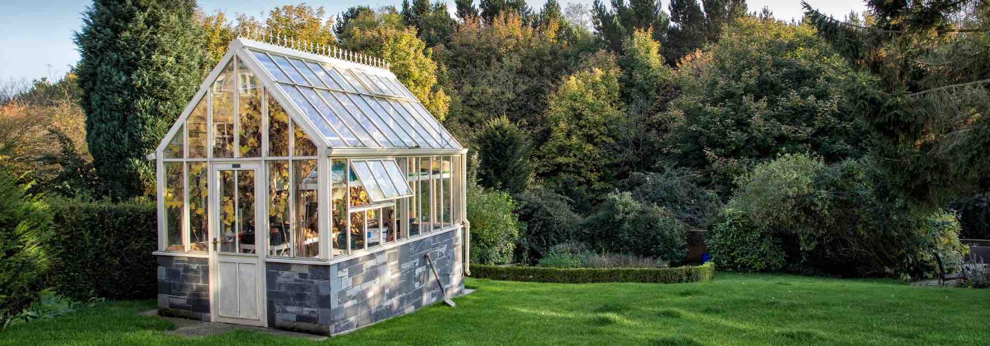Garden greenhouse: what does the law say?