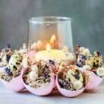 Easter decoration: make a table centrepiece with decorated eggshells